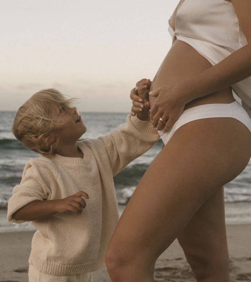 Mom and Kid in the beach